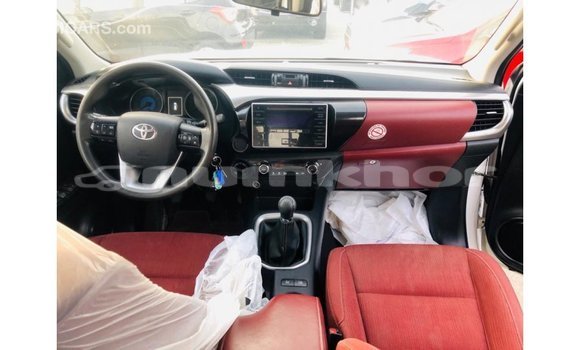 Buy Import Toyota Hilux White Car in Import - Dubai in Bumthang Buy Import Toyota Hilux White Car in Import - Dubai in Bumthang