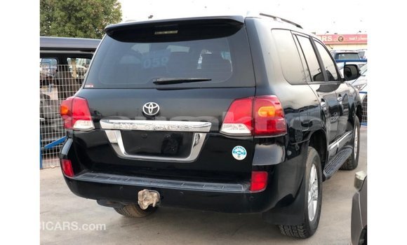 Buy Import Toyota Land Cruiser Black Car in Import - Dubai in Bumthang Buy Import Toyota Land Cruiser Black Car in Import - Dubai in Bumthang