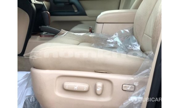 Buy Import Toyota Land Cruiser Black Car in Import - Dubai in Bumthang Buy Import Toyota Land Cruiser Black Car in Import - Dubai in Bumthang