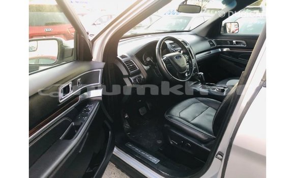 Buy Import Ford Explorer Other Car in Import - Dubai in Bumthang Buy Import Ford Explorer Other Car in Import - Dubai in Bumthang