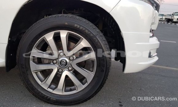 Buy Import Toyota Land Cruiser White Car in Import - Dubai in Bumthang Buy Import Toyota Land Cruiser White Car in Import - Dubai in Bumthang