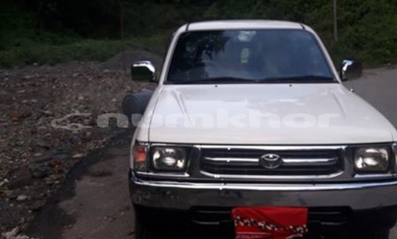 Buy Used Toyota Hilux White Car in Thimphu in Timphu