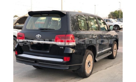 Buy Import Toyota Land Cruiser Black Car in Import - Dubai in Bumthang Buy Import Toyota Land Cruiser Black Car in Import - Dubai in Bumthang