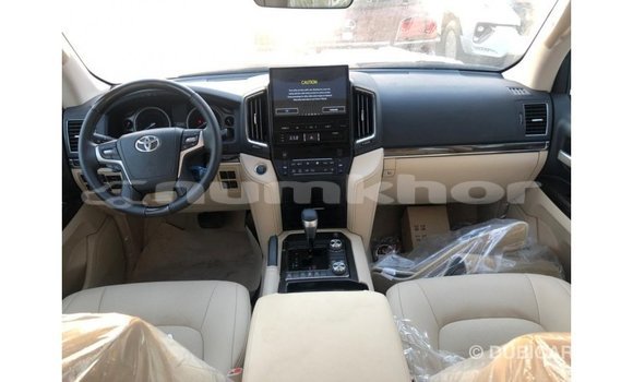 Buy Import Toyota Land Cruiser Black Car in Import - Dubai in Bumthang Buy Import Toyota Land Cruiser Black Car in Import - Dubai in Bumthang