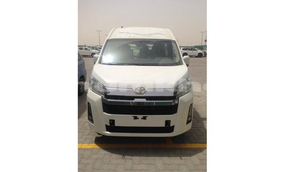 Buy Import Toyota Hiace White Car in Import - Dubai in Bumthang Buy Import Toyota Hiace White Car in Import - Dubai in Bumthang