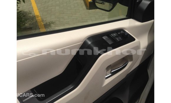 Buy Import Toyota Hiace White Car in Import - Dubai in Bumthang Buy Import Toyota Hiace White Car in Import - Dubai in Bumthang