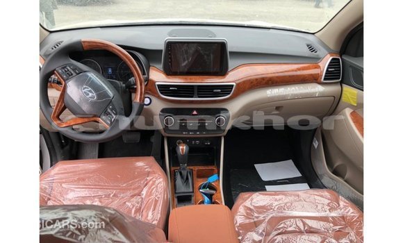 Buy Import Hyundai Tucson White Car in Import - Dubai in Bumthang Buy Import Hyundai Tucson White Car in Import - Dubai in Bumthang