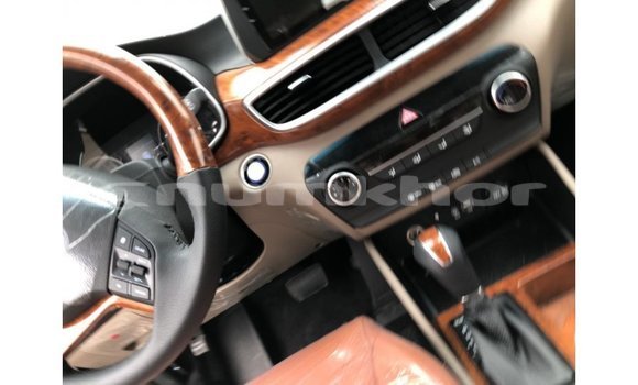 Buy Import Hyundai Tucson White Car in Import - Dubai in Bumthang Buy Import Hyundai Tucson White Car in Import - Dubai in Bumthang