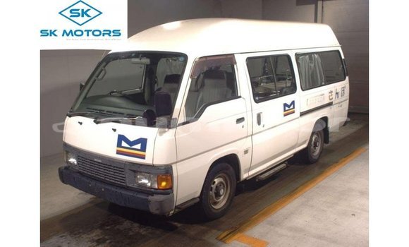 Buy Import Nissan Caravan White Car in Import - Dubai in Bumthang
