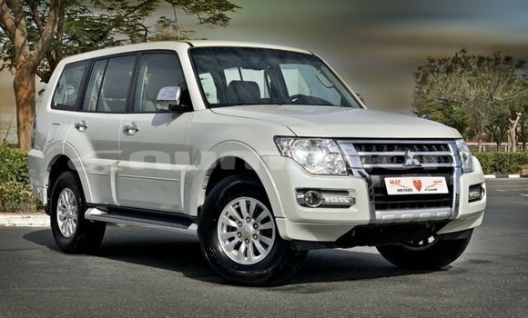 Buy Import Mitsubishi Pajero White Car in Import - Dubai in Bumthang