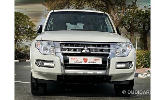 Buy Import Mitsubishi Pajero White Car in Import - Dubai in Bumthang Buy Import Mitsubishi Pajero White Car in Import - Dubai in Bumthang