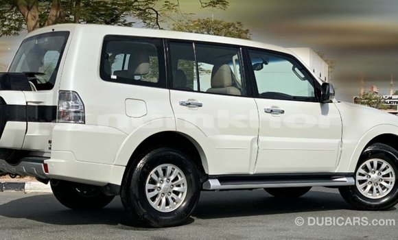Buy Import Mitsubishi Pajero White Car in Import - Dubai in Bumthang Buy Import Mitsubishi Pajero White Car in Import - Dubai in Bumthang