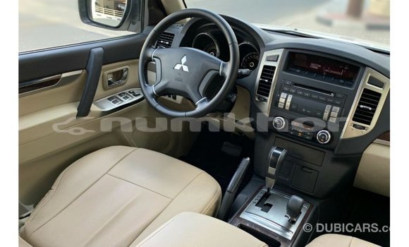 Buy Import Mitsubishi Pajero White Car in Import - Dubai in Bumthang Buy Import Mitsubishi Pajero White Car in Import - Dubai in Bumthang