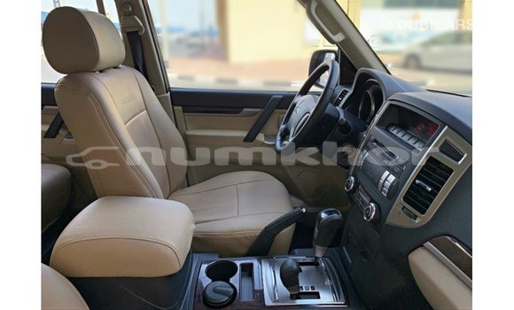 Buy Import Mitsubishi Pajero White Car in Import - Dubai in Bumthang Buy Import Mitsubishi Pajero White Car in Import - Dubai in Bumthang