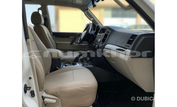 Buy Import Mitsubishi Pajero White Car in Import - Dubai in Bumthang Buy Import Mitsubishi Pajero White Car in Import - Dubai in Bumthang