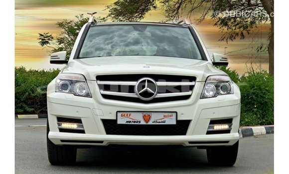 Buy Import Mercedes-Benz 190 White Car in Import - Dubai in Bumthang Buy Import Mercedes-Benz 190 White Car in Import - Dubai in Bumthang