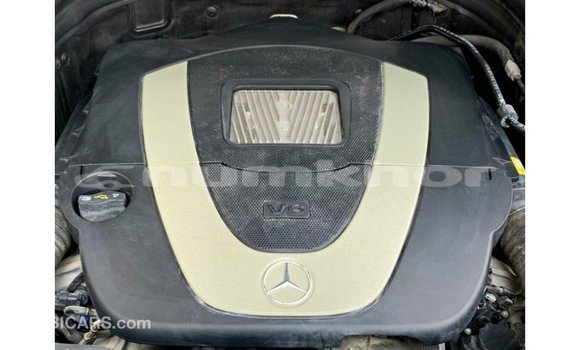 Buy Import Mercedes-Benz 190 White Car in Import - Dubai in Bumthang Buy Import Mercedes-Benz 190 White Car in Import - Dubai in Bumthang