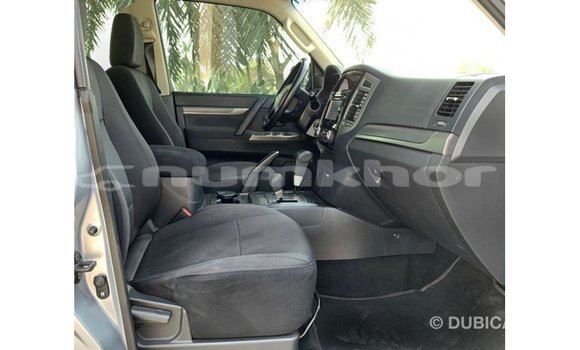 Buy Import Mitsubishi Pajero Other Car in Import - Dubai in Bumthang Buy Import Mitsubishi Pajero Other Car in Import - Dubai in Bumthang