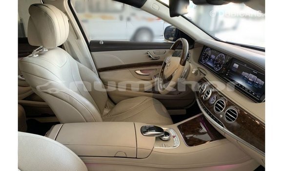 Buy Import Mercedes-Benz 190 Black Car in Import - Dubai in Bumthang Buy Import Mercedes-Benz 190 Black Car in Import - Dubai in Bumthang