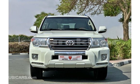 Buy Import Toyota Land Cruiser White Car in Import - Dubai in Bumthang Buy Import Toyota Land Cruiser White Car in Import - Dubai in Bumthang