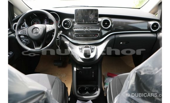 Buy Import Mercedes-Benz 250 Black Car in Import - Dubai in Bumthang Buy Import Mercedes-Benz 250 Black Car in Import - Dubai in Bumthang