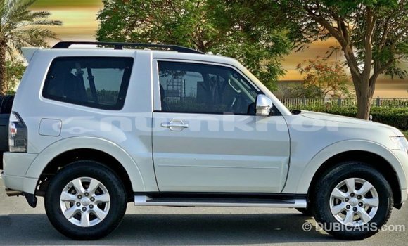 Buy Import Mitsubishi Pajero White Car in Import - Dubai in Bumthang Buy Import Mitsubishi Pajero White Car in Import - Dubai in Bumthang