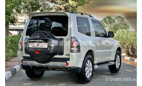 Buy Import Mitsubishi Pajero White Car in Import - Dubai in Bumthang Buy Import Mitsubishi Pajero White Car in Import - Dubai in Bumthang