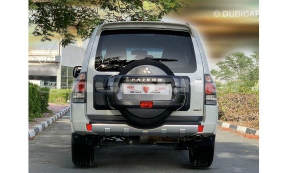 Buy Import Mitsubishi Pajero White Car in Import - Dubai in Bumthang Buy Import Mitsubishi Pajero White Car in Import - Dubai in Bumthang
