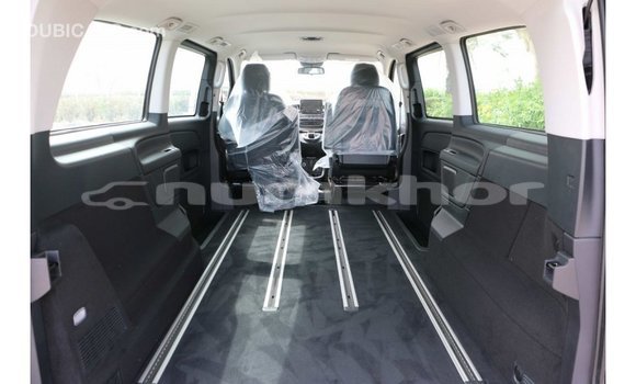 Buy Import Mercedes-Benz 250 Black Car in Import - Dubai in Bumthang Buy Import Mercedes-Benz 250 Black Car in Import - Dubai in Bumthang