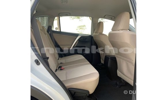 Buy Import Toyota 4Runner White Car in Import - Dubai in Bumthang Buy Import Toyota 4Runner White Car in Import - Dubai in Bumthang