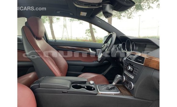 Buy Import Mercedes-Benz 190 Other Car in Import - Dubai in Bumthang Buy Import Mercedes-Benz 190 Other Car in Import - Dubai in Bumthang