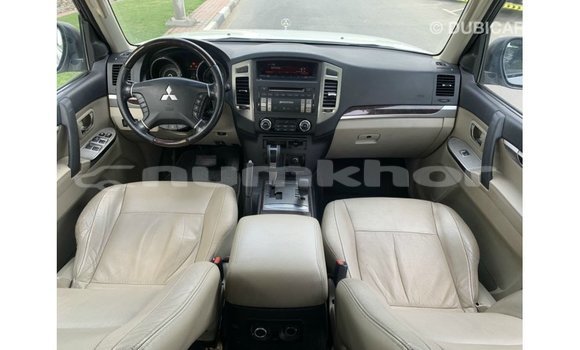 Buy Import Mitsubishi Pajero White Car in Import - Dubai in Bumthang Buy Import Mitsubishi Pajero White Car in Import - Dubai in Bumthang