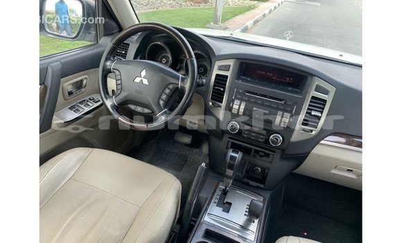 Buy Import Mitsubishi Pajero White Car in Import - Dubai in Bumthang Buy Import Mitsubishi Pajero White Car in Import - Dubai in Bumthang