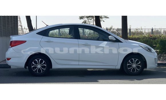 Buy Import Hyundai Accent White Car in Import - Dubai in Bumthang Buy Import Hyundai Accent White Car in Import - Dubai in Bumthang