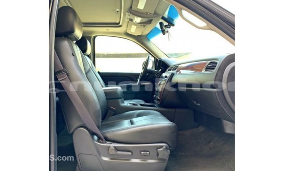 Buy Import Chevrolet Suburban Black Car in Import - Dubai in Bumthang Buy Import Chevrolet Suburban Black Car in Import - Dubai in Bumthang