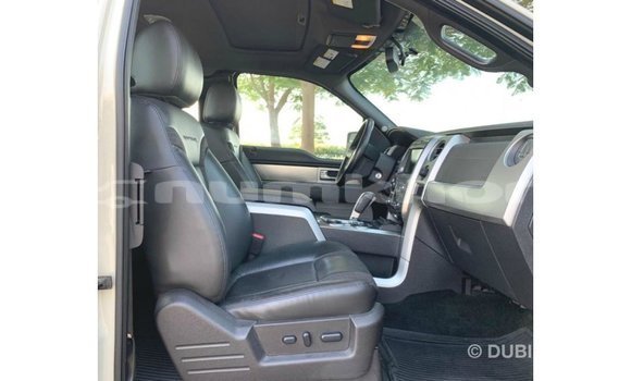 Buy Import Ford Club Wagon Beige Car in Import - Dubai in Bumthang Buy Import Ford Club Wagon Beige Car in Import - Dubai in Bumthang