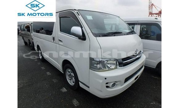 Buy Import Toyota Regius White Car in Import - Dubai in Bumthang Buy Import Toyota Regius White Car in Import - Dubai in Bumthang