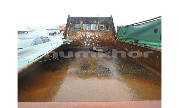 Buy Import Nissan Evalia Brown Truck in Import - Dubai in Bumthang Buy Import Nissan Evalia Brown Truck in Import - Dubai in Bumthang