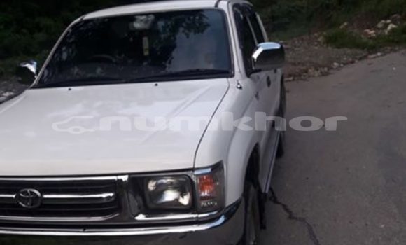 Buy Used Toyota Hilux White Car in Thimphu in Timphu Buy Used Toyota Hilux White Car in Thimphu in Timphu