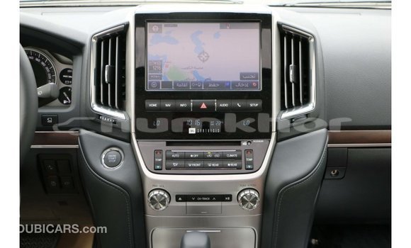 Buy Import Toyota Land Cruiser White Car in Import - Dubai in Bumthang Buy Import Toyota Land Cruiser White Car in Import - Dubai in Bumthang