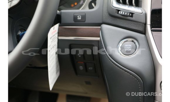 Buy Import Toyota Land Cruiser White Car in Import - Dubai in Bumthang Buy Import Toyota Land Cruiser White Car in Import - Dubai in Bumthang