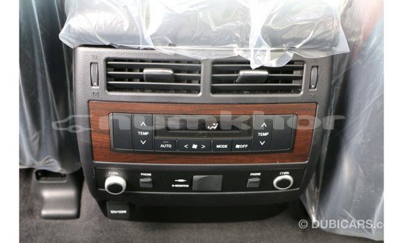 Buy Import Toyota Land Cruiser White Car in Import - Dubai in Bumthang Buy Import Toyota Land Cruiser White Car in Import - Dubai in Bumthang