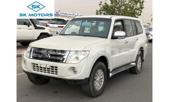 Buy Import Mitsubishi Pajero White Car in Import - Dubai in Bumthang Buy Import Mitsubishi Pajero White Car in Import - Dubai in Bumthang