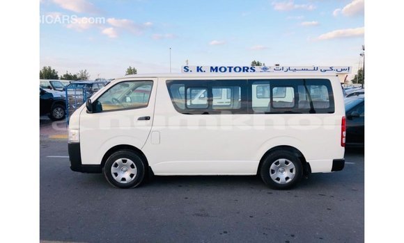 Buy Import Toyota Hiace White Car in Import - Dubai in Bumthang Buy Import Toyota Hiace White Car in Import - Dubai in Bumthang