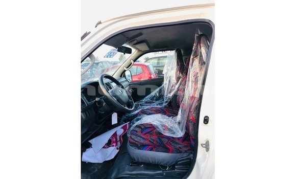 Buy Import Toyota Hiace White Car in Import - Dubai in Bumthang Buy Import Toyota Hiace White Car in Import - Dubai in Bumthang
