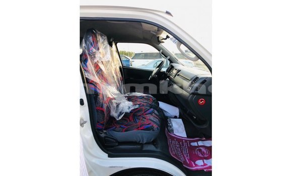 Buy Import Toyota Hiace White Car in Import - Dubai in Bumthang Buy Import Toyota Hiace White Car in Import - Dubai in Bumthang