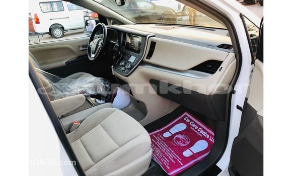 Buy Import Toyota Sienna White Car in Import - Dubai in Bumthang Buy Import Toyota Sienna White Car in Import - Dubai in Bumthang