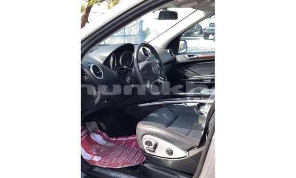 Buy Import Mercedes-Benz 190 Other Car in Import - Dubai in Bumthang Buy Import Mercedes-Benz 190 Other Car in Import - Dubai in Bumthang