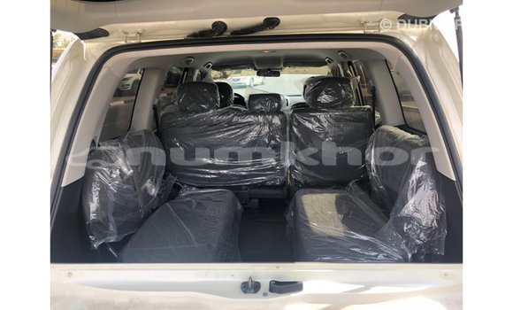 Buy Import Toyota Land Cruiser White Car in Import - Dubai in Bumthang Buy Import Toyota Land Cruiser White Car in Import - Dubai in Bumthang