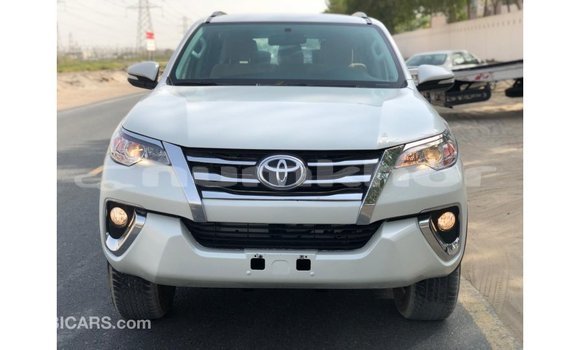 Buy Import Toyota Fortuner White Car in Import - Dubai in Bumthang Buy Import Toyota Fortuner White Car in Import - Dubai in Bumthang
